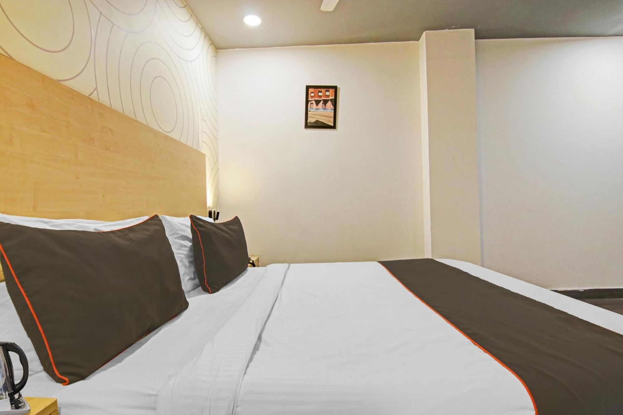 Collection O Slf Mall Sector 30 Hotel Faridabad Buitenkant foto
