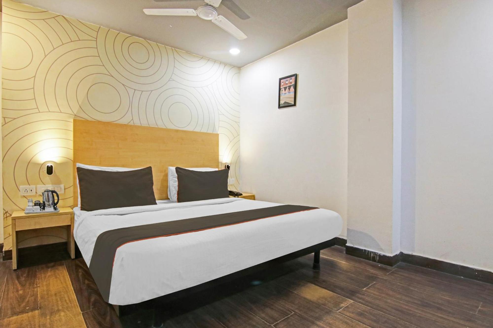 Collection O Slf Mall Sector 30 Hotel Faridabad Buitenkant foto