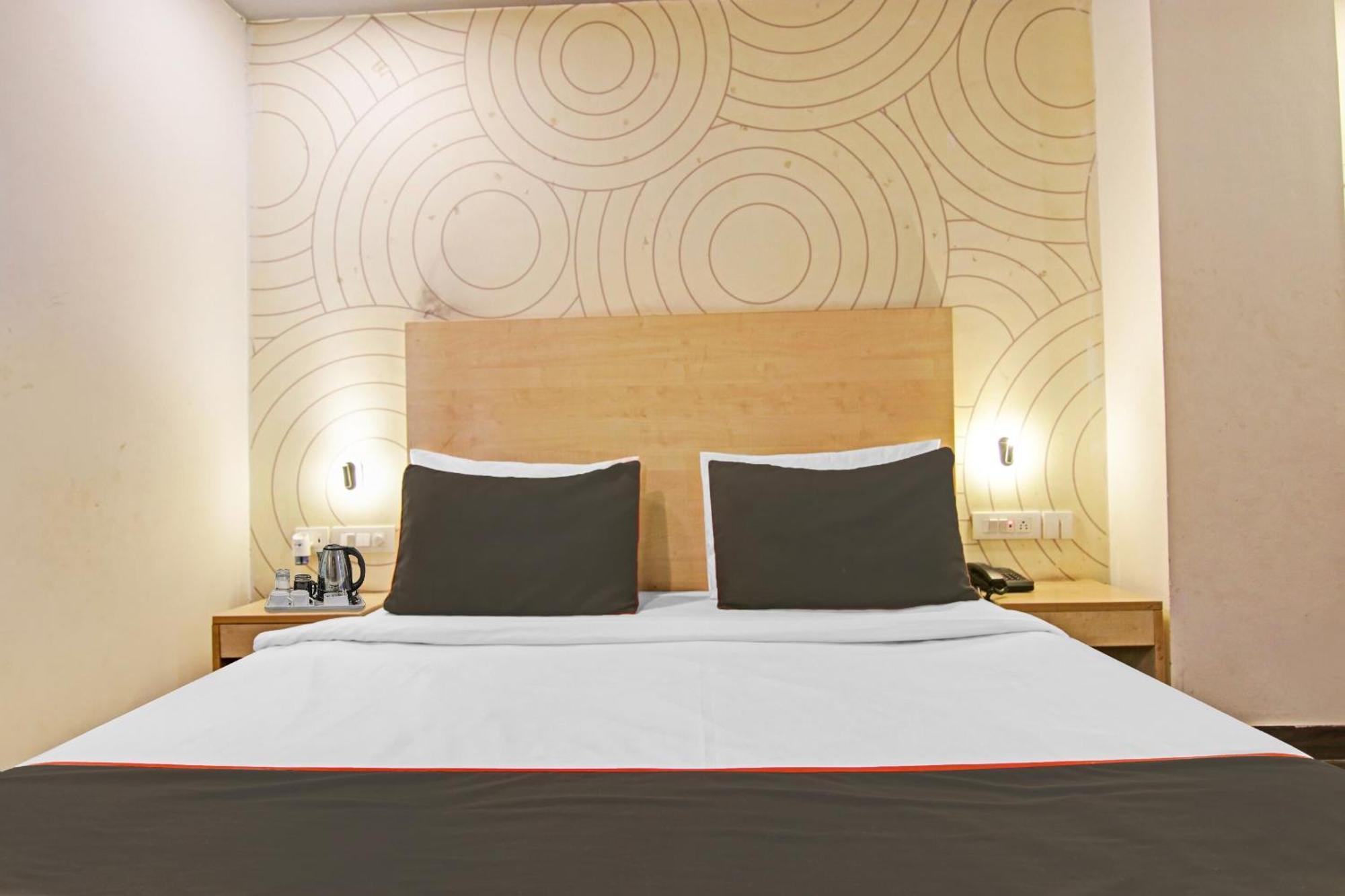 Collection O Slf Mall Sector 30 Hotel Faridabad Buitenkant foto