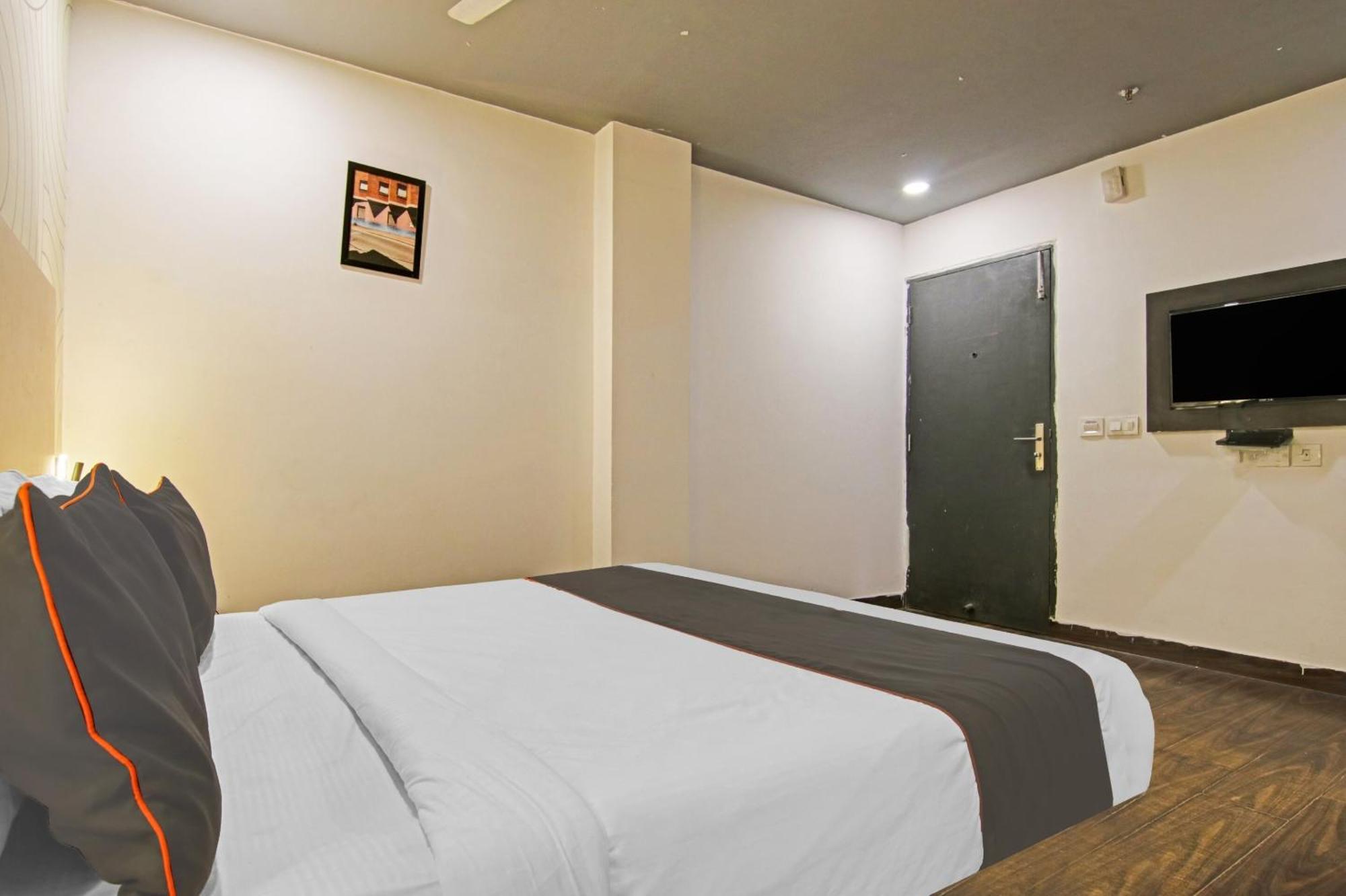 Collection O Slf Mall Sector 30 Hotel Faridabad Buitenkant foto